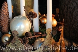 krone als adventskranz, edler adventskranz, alternativer adventskranz, goldener adventskranz, goldene adventsdeko