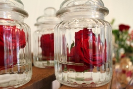Deko Hochzeit, Hochzeitsdeko, rote Rosen im Glas, Rose, Bonbonglas, Tischdeko