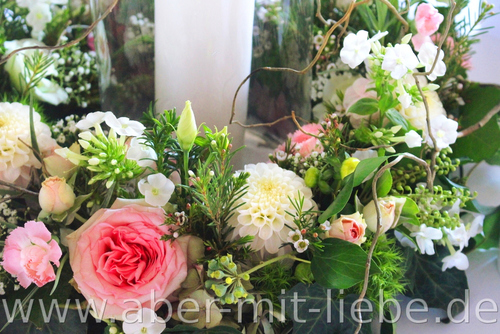 tischgesteck creme rosa, tischgesteck rosa creme, tisch gesteck hochzeit, tisch hochzeit kranz